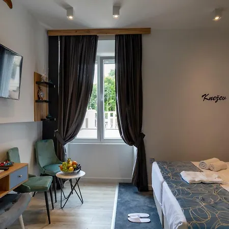 Guest house And Naida 4*