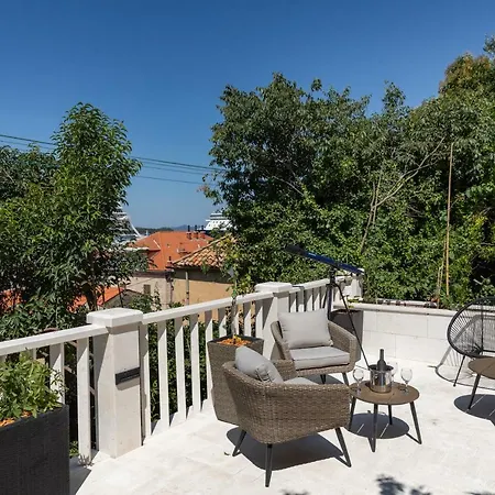 And Naida Pensjonat Dubrownik