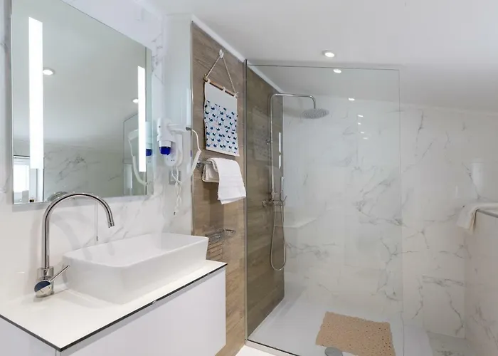 Guest house And Naida 4*