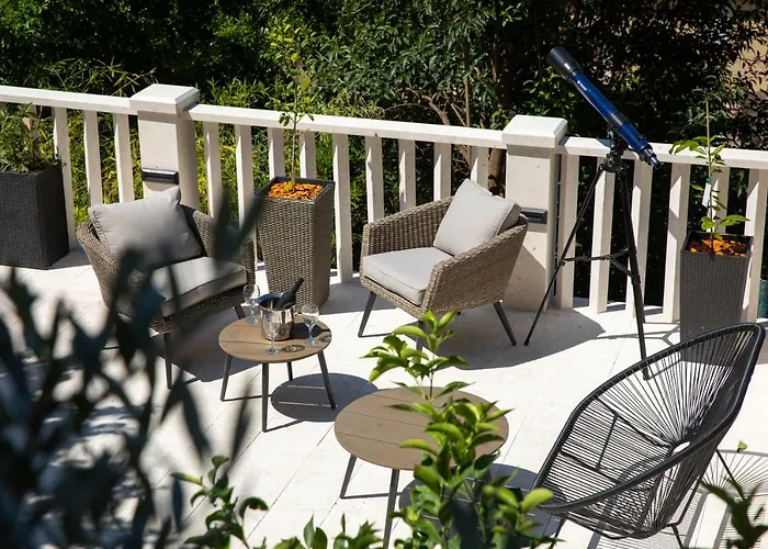 And Naida Guest house