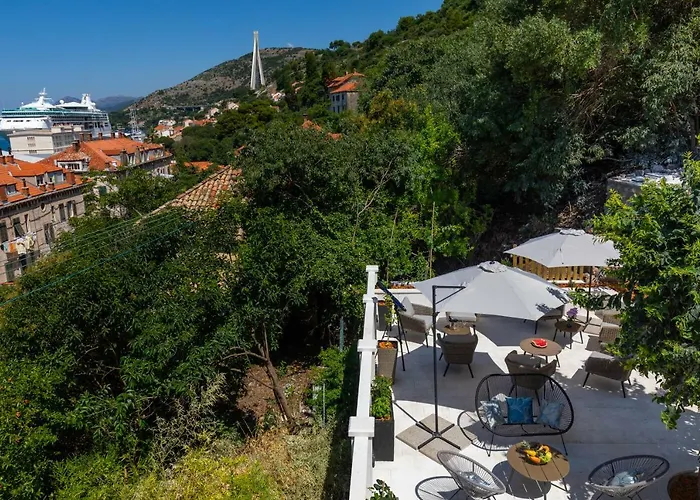 And Naida Guest house 4*