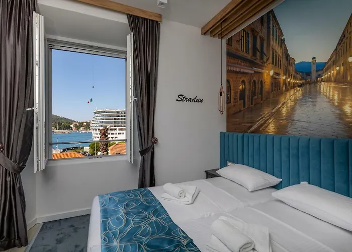 And Naida Guest house