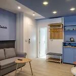 And Naida Ντουμπρόβνικ